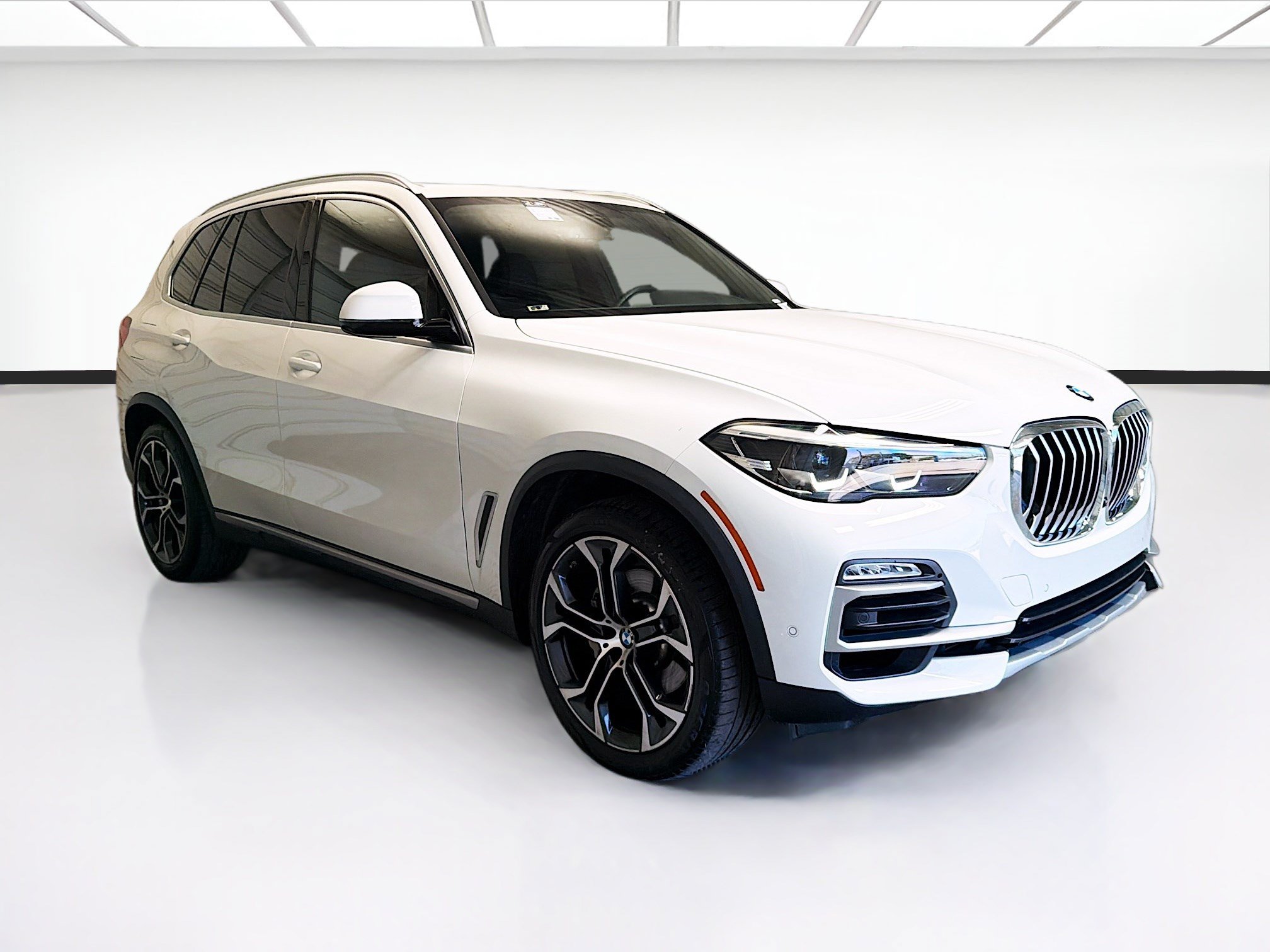 Used 2021 BMW X5 xDrive40i w/ Convenience Package AWD/4WD image 3