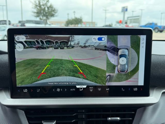 Used 2025 Ford Explorer ST-Line w/ ST-Line Street Pack AWD/4WD image 17