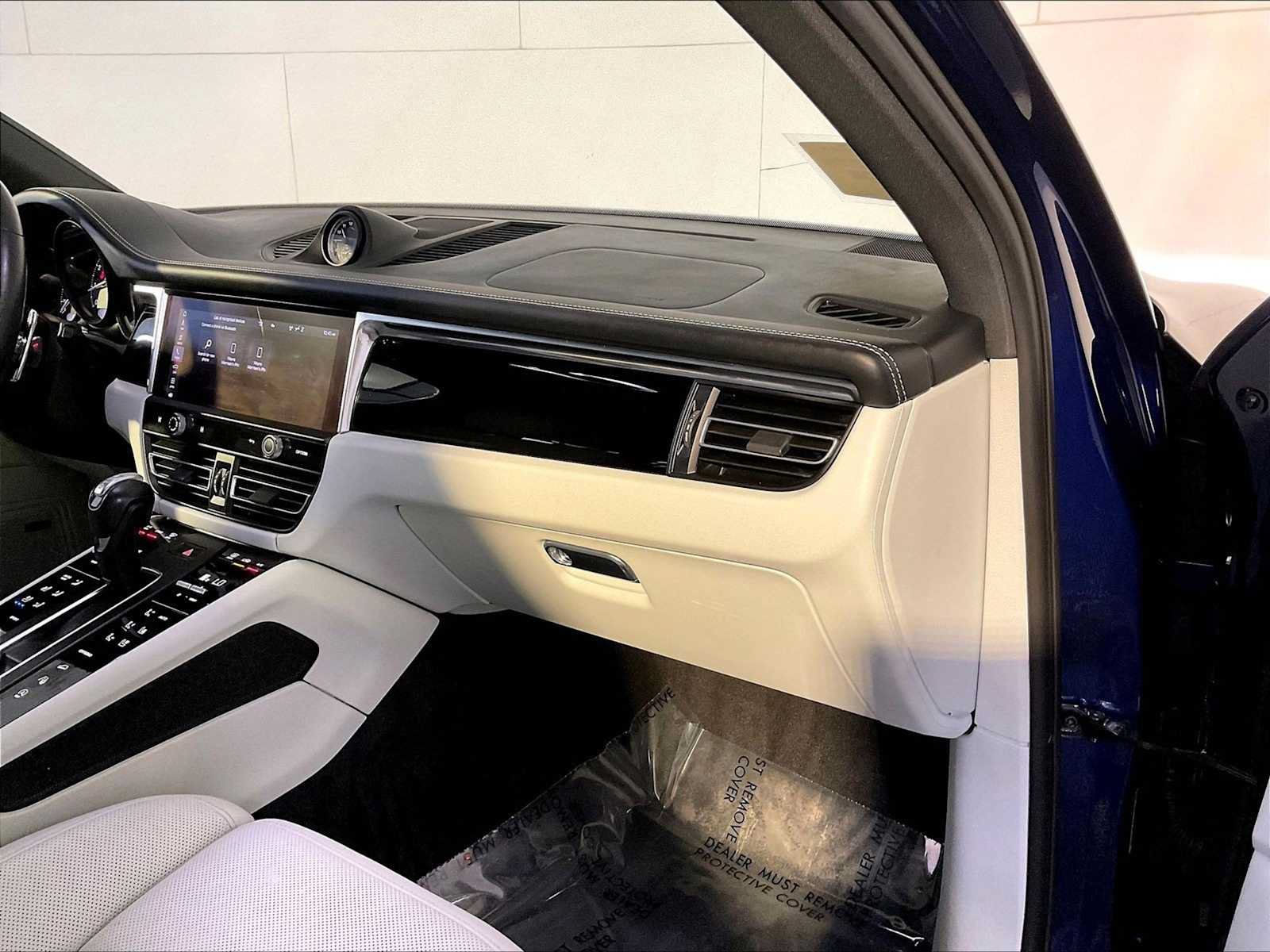 Certified 2023 Porsche Macan S AWD/4WD image 22