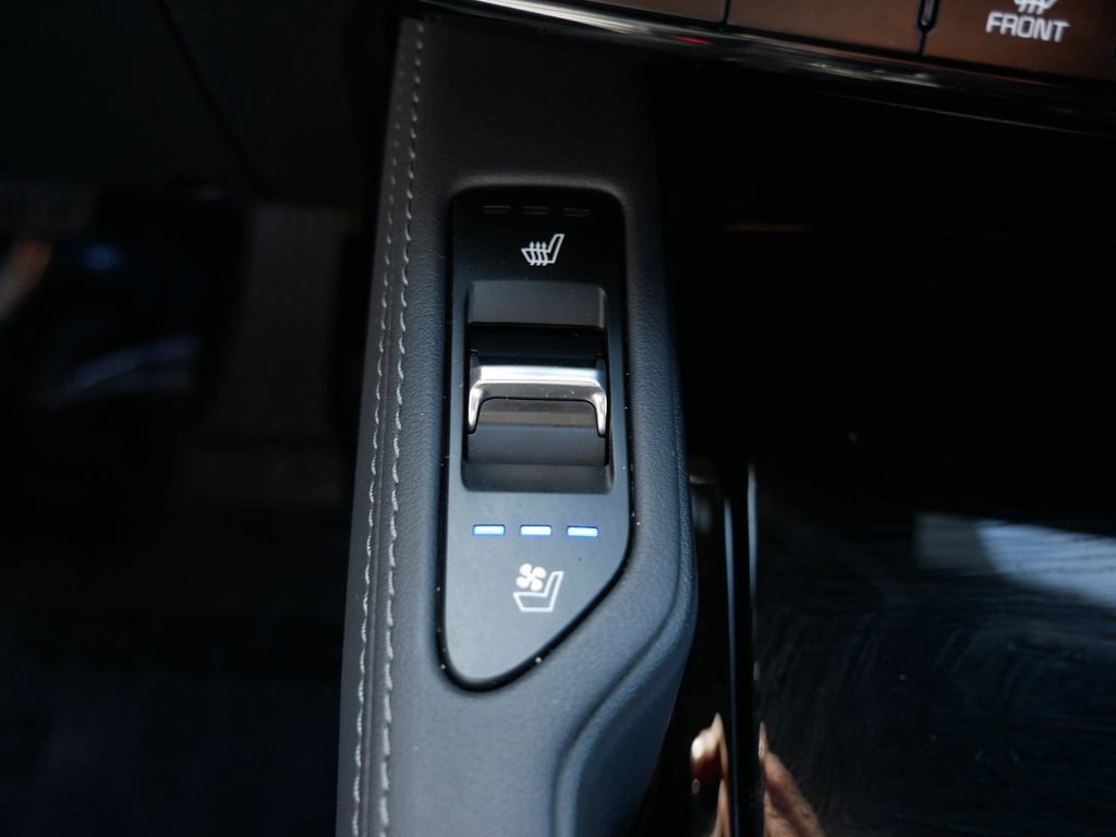 Used 2023 Kia Telluride EX X-Line image 19