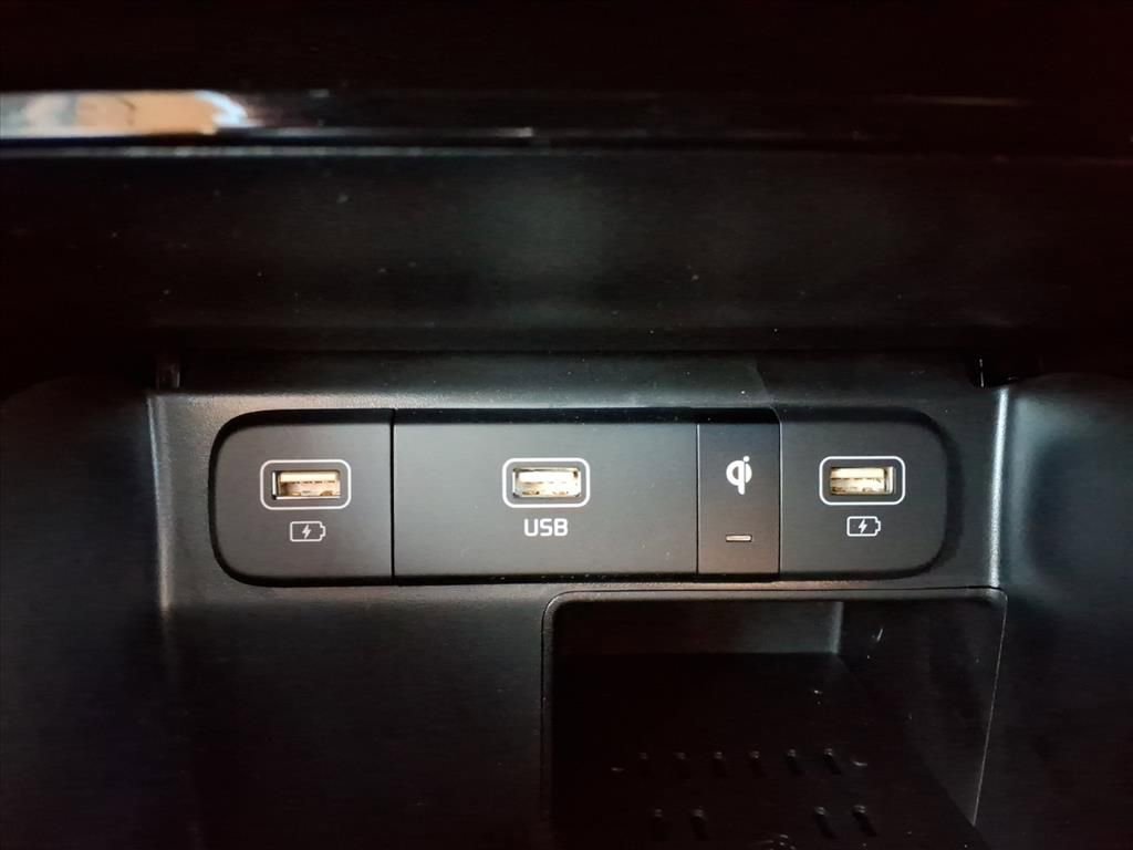 Used 2023 Kia Sorento SX Prestige image 13