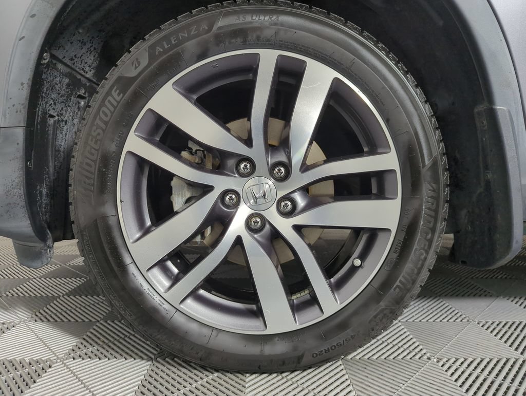 Certified 2017 Honda Pilot Touring image 22