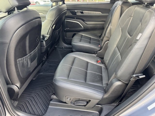 Used 2024 Kia Telluride SX w/ Towing Package image 11