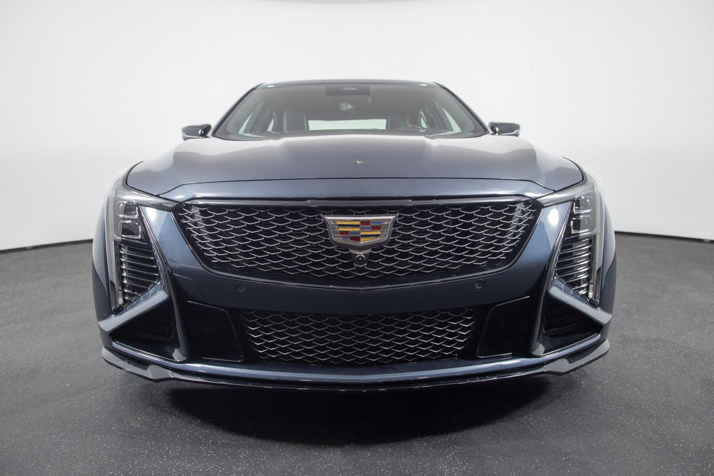 Used 2025 Cadillac CT5 V Blackwing w/ Parking Package RWD image 23