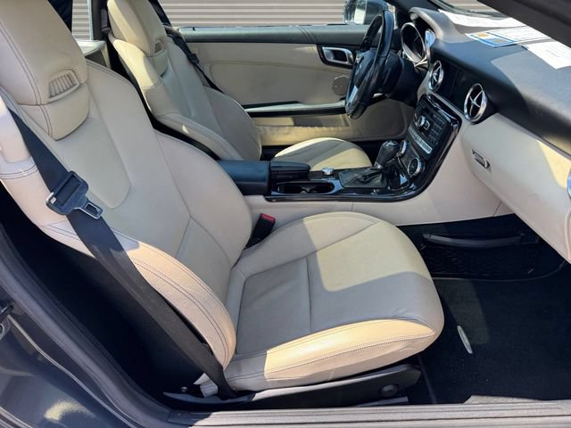 Used 2015 Mercedes-Benz SLK 250 image 16