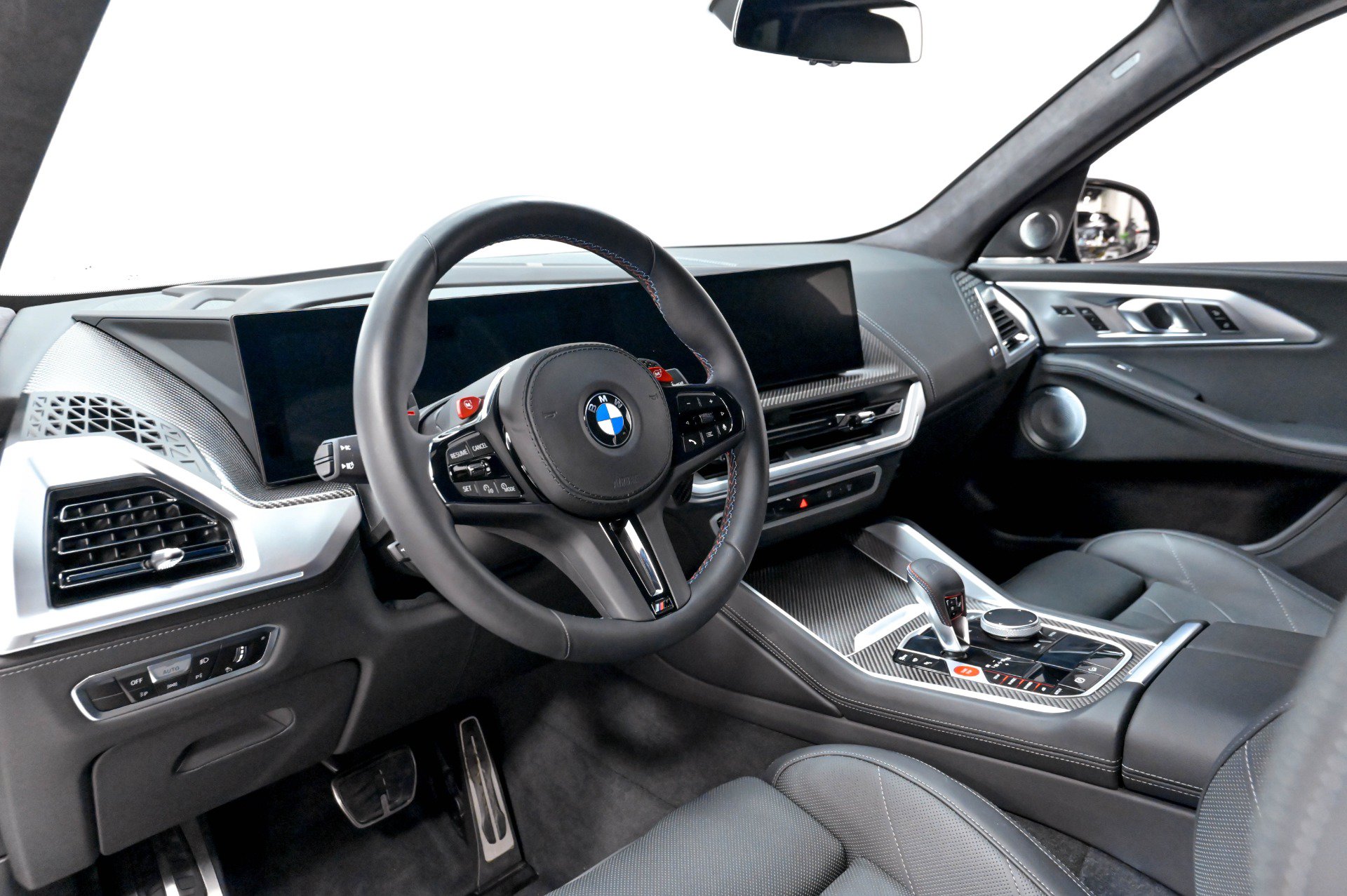 Used 2023 BMW XM AWD/4WD image 9