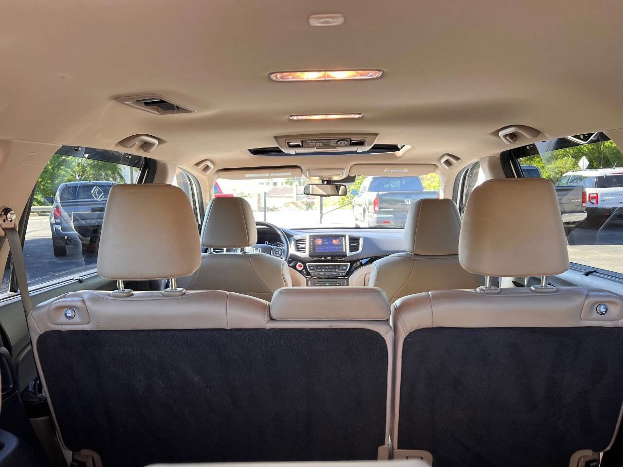 Used 2016 Honda Pilot Touring image 30