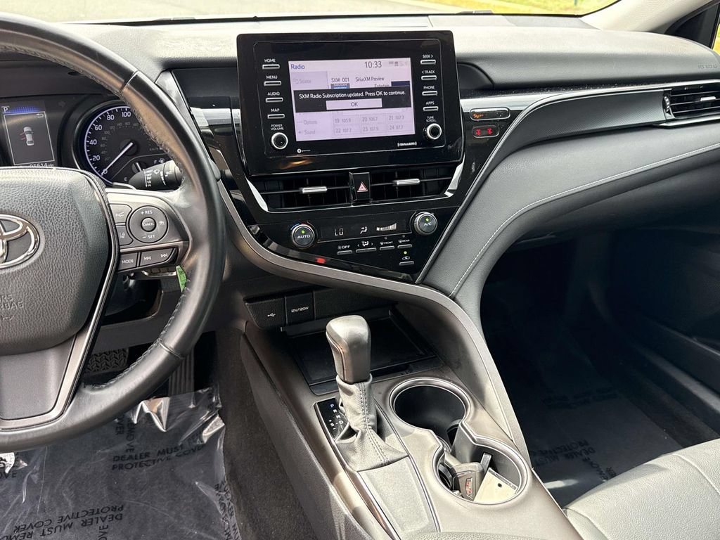 Used 2021 Toyota Camry SE FWD image 9