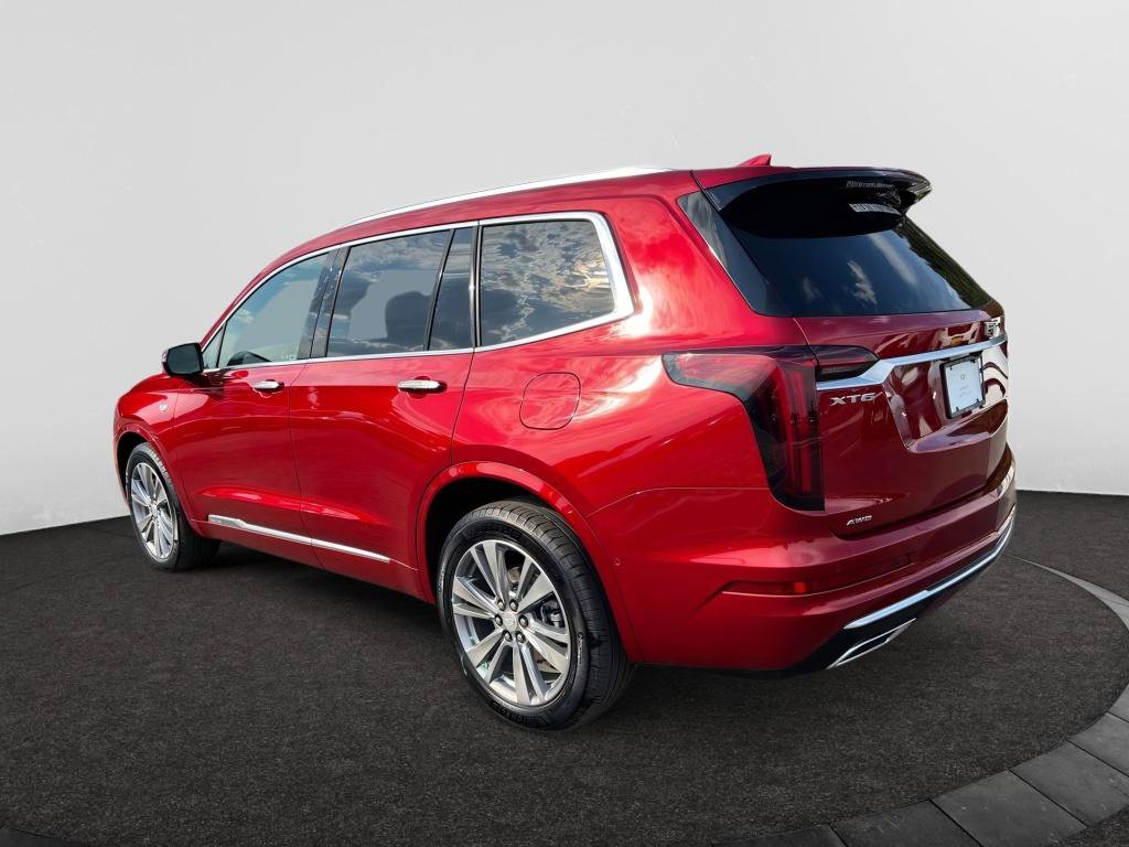Used 2025 Cadillac XT6 Premium Luxury w/ Platinum Package AWD/4WD image 4