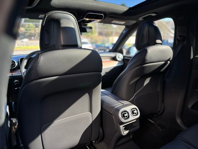 Used 2026 Mercedes-Benz GLC 300 4MATIC image 23