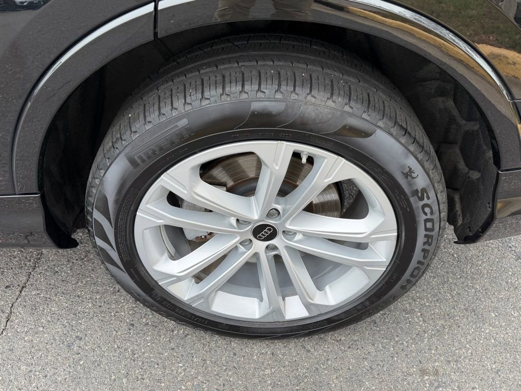 Used 2025 Audi Q7 3.0T Premium Plus image 13
