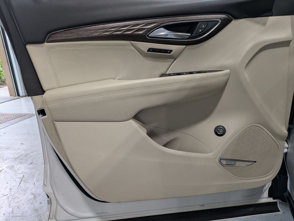 Used 2023 Buick Envision Avenir AWD/4WD image 8