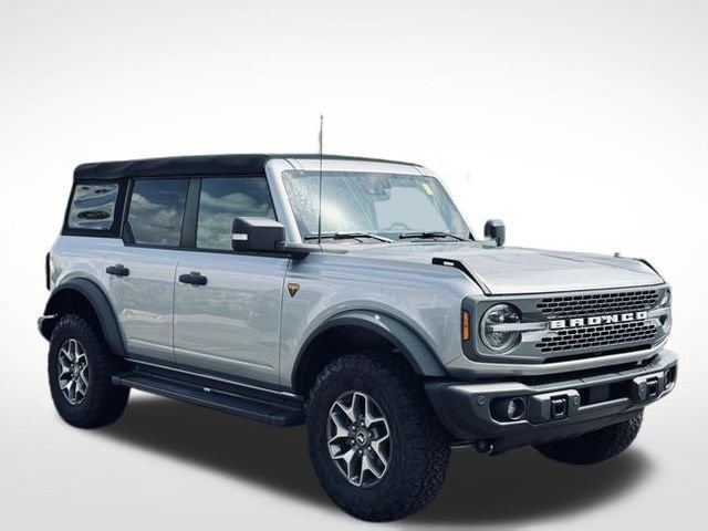 Used 2023 Ford Bronco Badlands AWD/4WD image 6