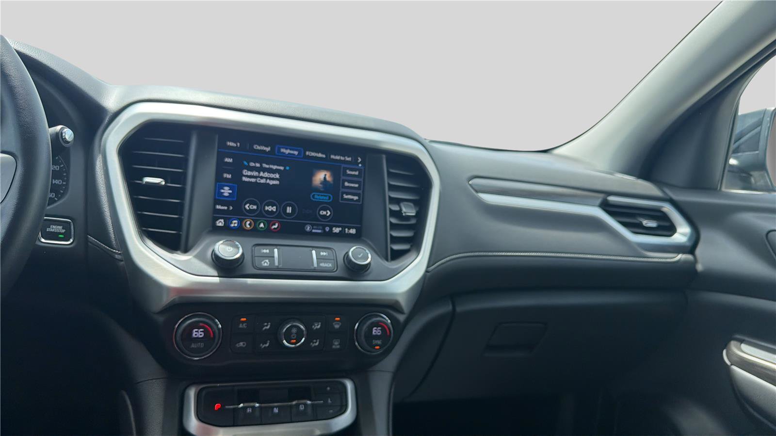 Used 2023 GMC Acadia SLT FWD image 11