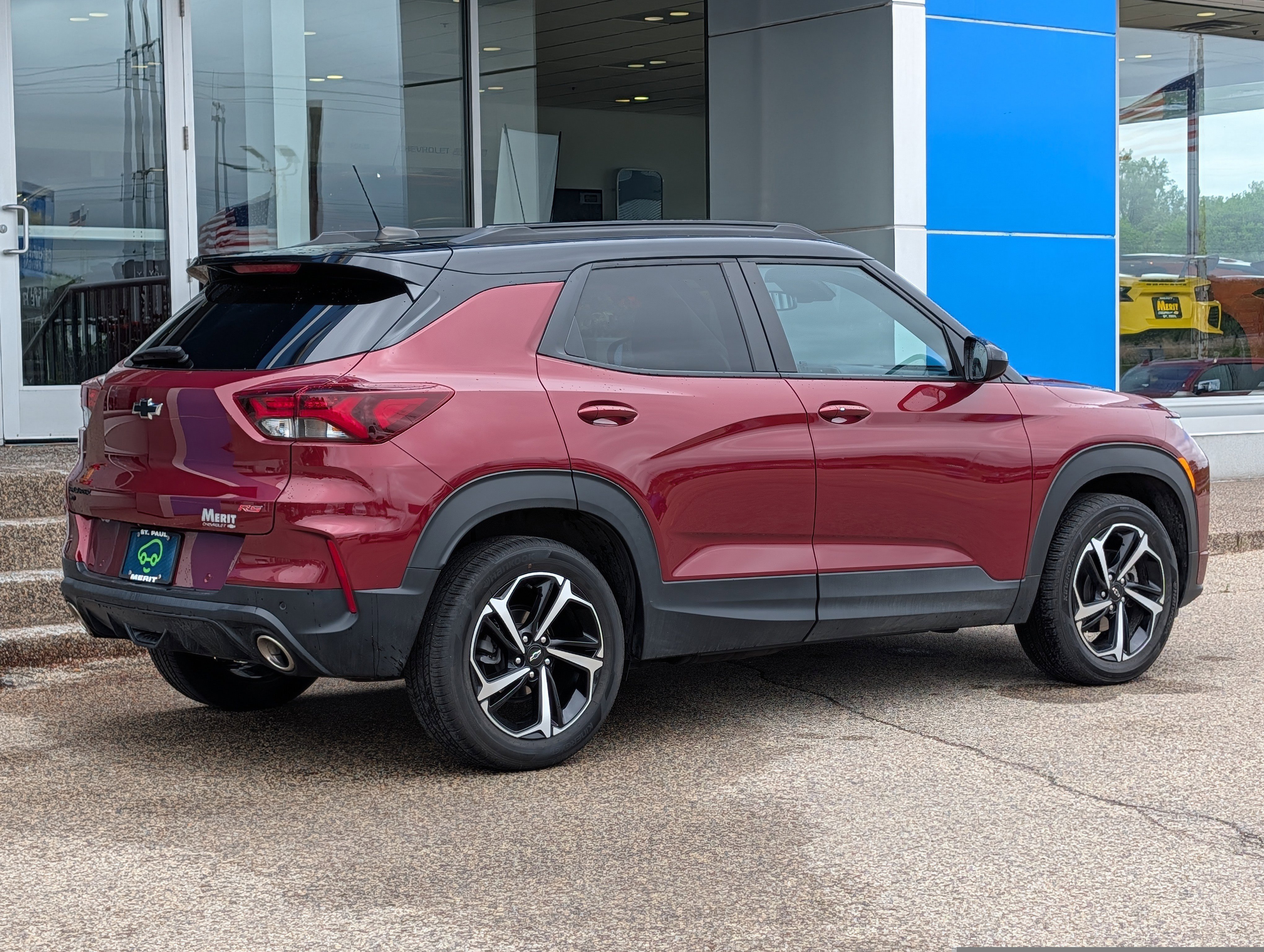 Certified 2023 Chevrolet TrailBlazer RS w/ Sun and Liftgate Package AWD/4WD image 3