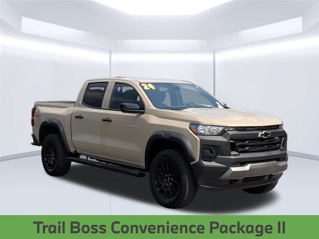 Used 2024 Chevrolet Colorado Trail Boss w/ Advanced Trailering Package AWD/4WD image 9