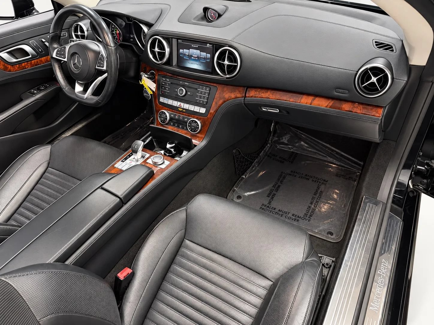 Used 2018 Mercedes-Benz SL 550 image 17