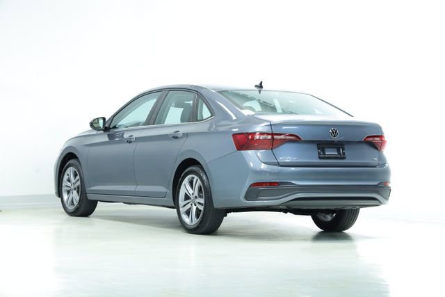 Certified 2022 Volkswagen Jetta SE image 6