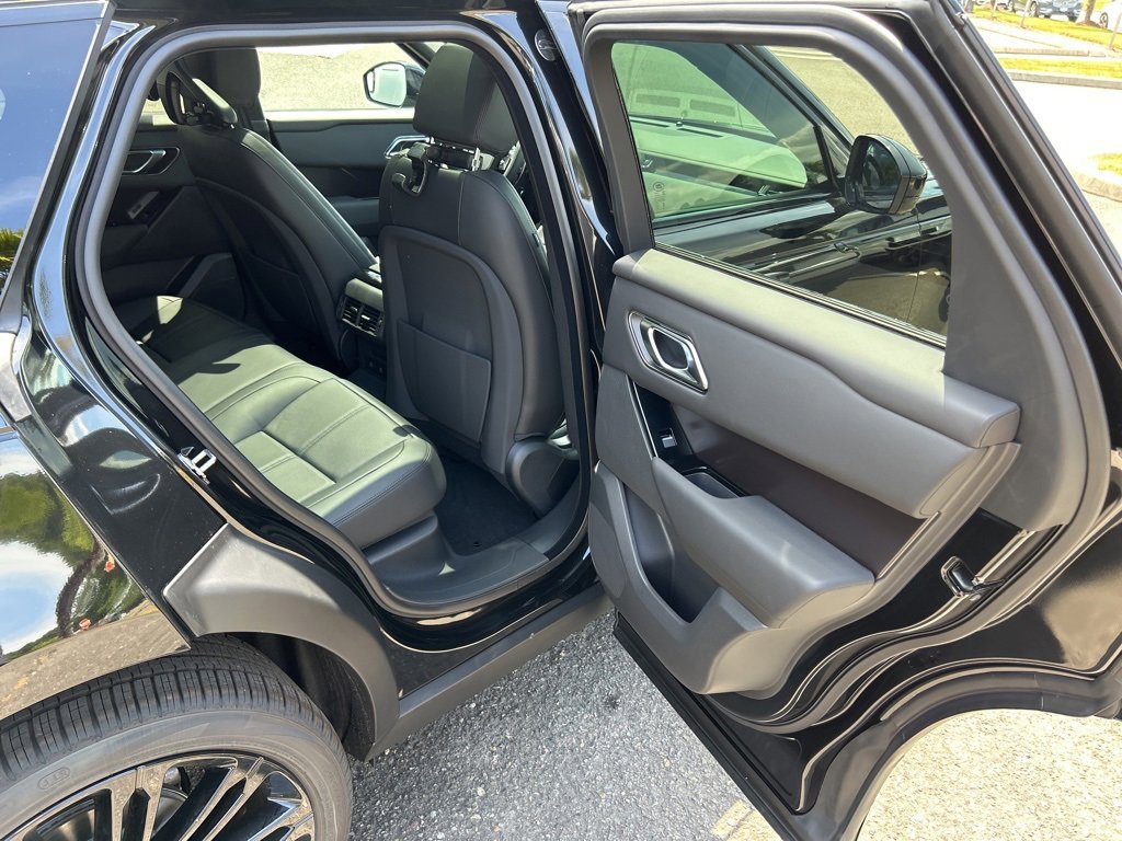 New 2026 Land Rover Range Rover Velar Dynamic SE image 11