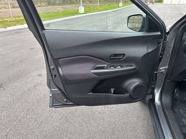 Used 2019 Nissan Kicks S FWD image 20