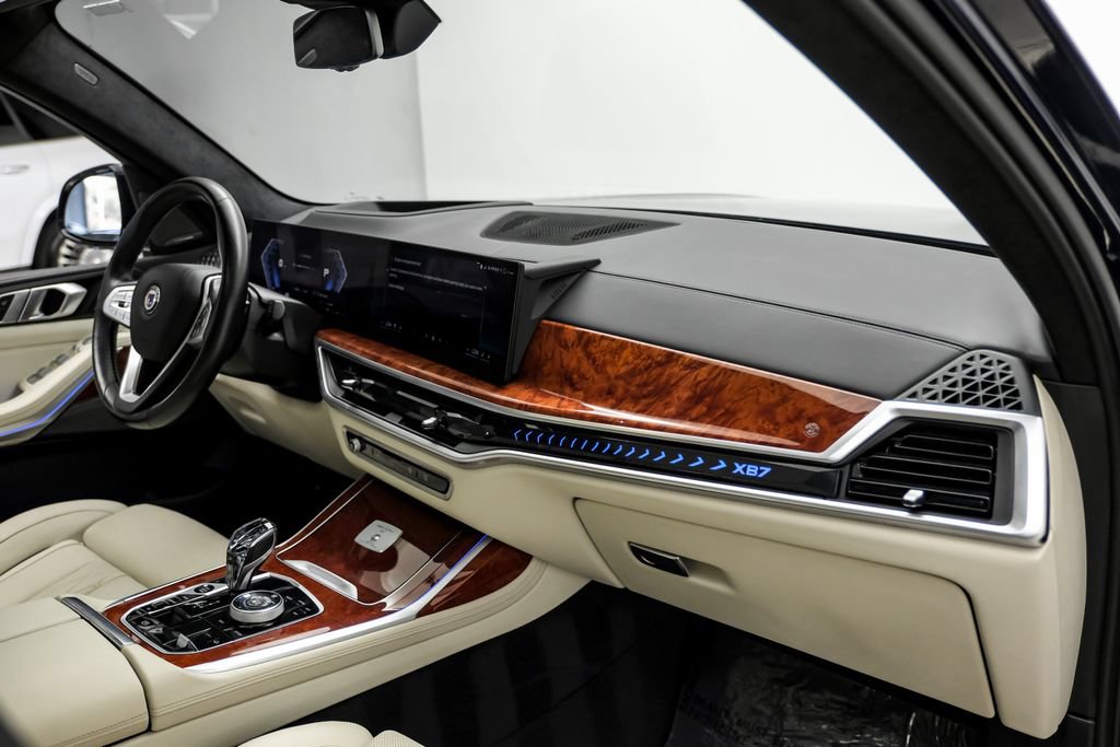 Used 2024 BMW ALPINA XB7 AWD/4WD image 18