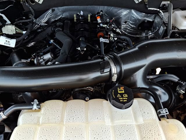 Used 2025 Ford Expedition Active image 28