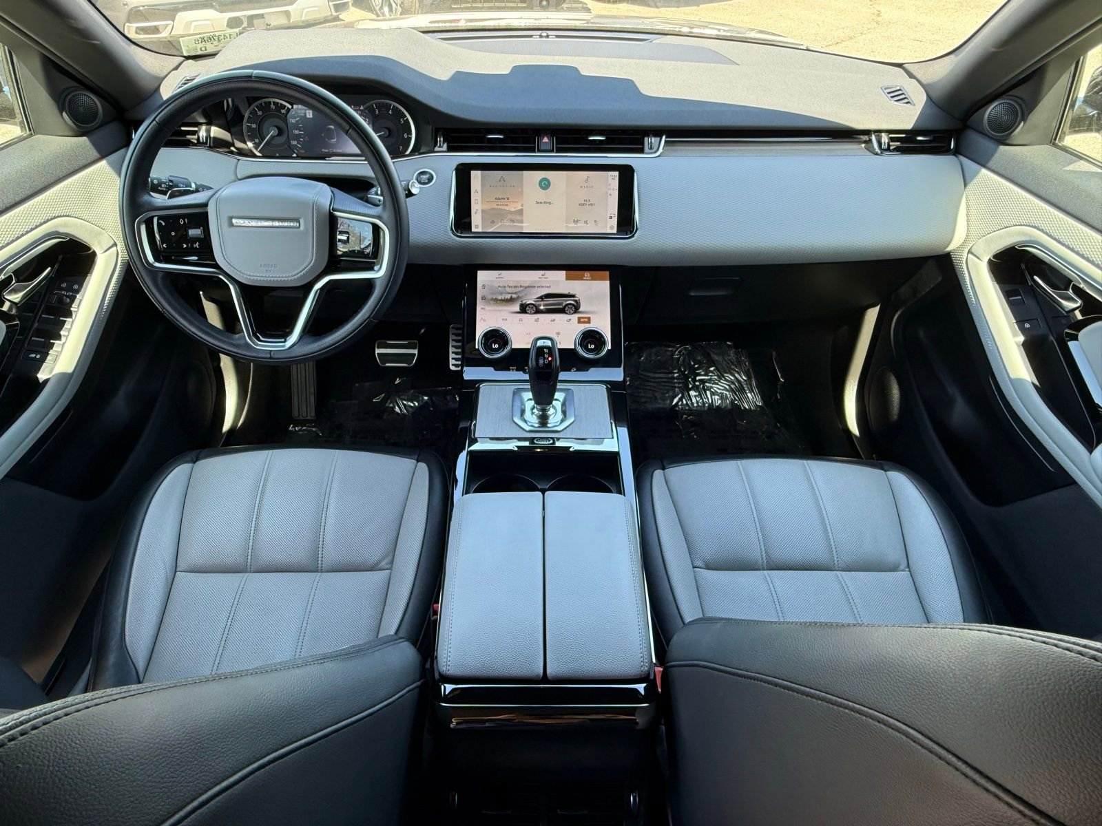 Used 2023 Land Rover Range Rover Evoque R-Dynamic S image 32