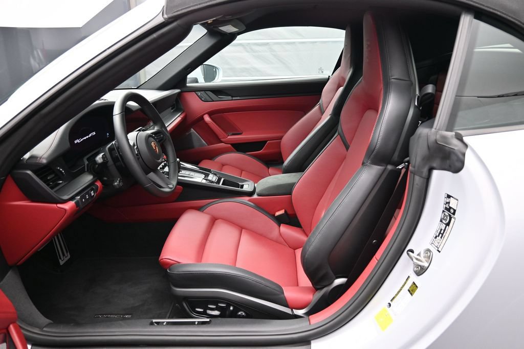 Used 2026 Porsche 911 Carrera GTS RWD image 5