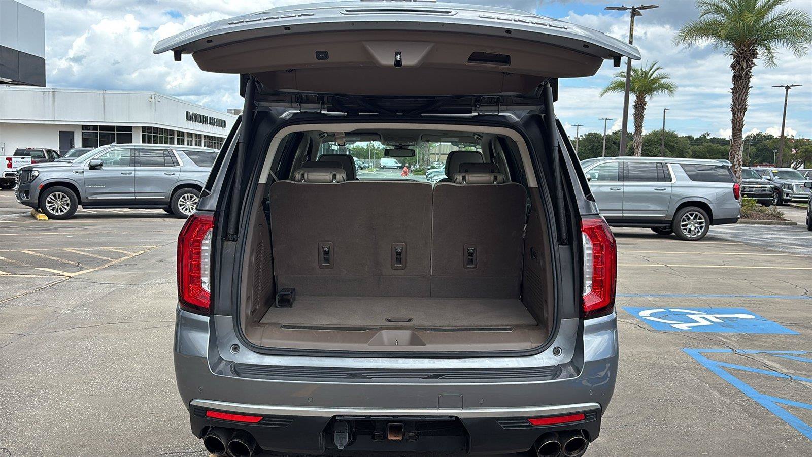 Used 2022 GMC Yukon Denali AWD/4WD image 21