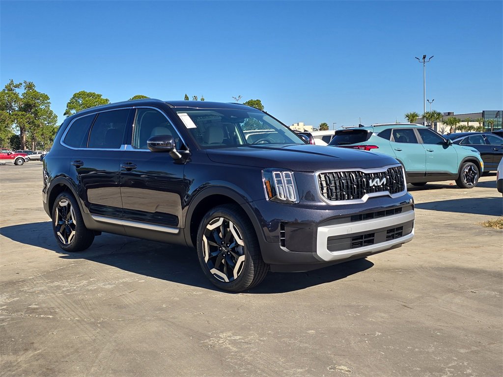 New 2025 Kia Telluride EX image 2