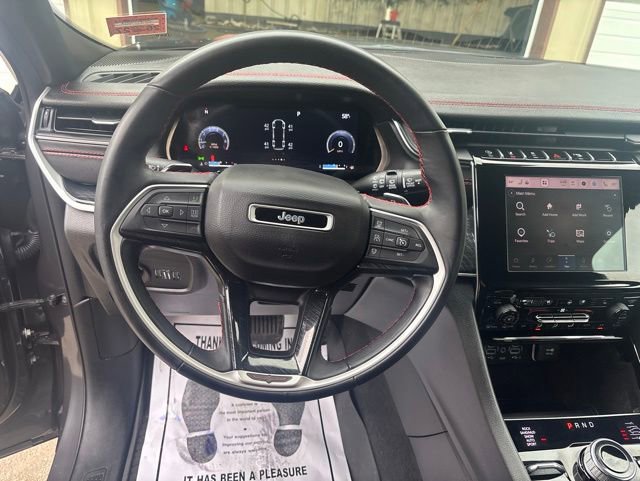 Used 2022 Jeep Grand Cherokee Trailhawk AWD/4WD image 14