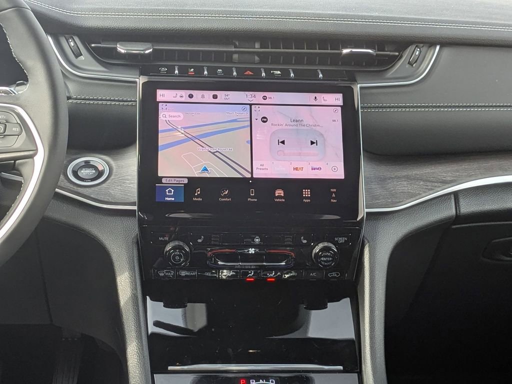 New 2025 Jeep Grand Cherokee L Limited w/ Trailer Tow Package image 28