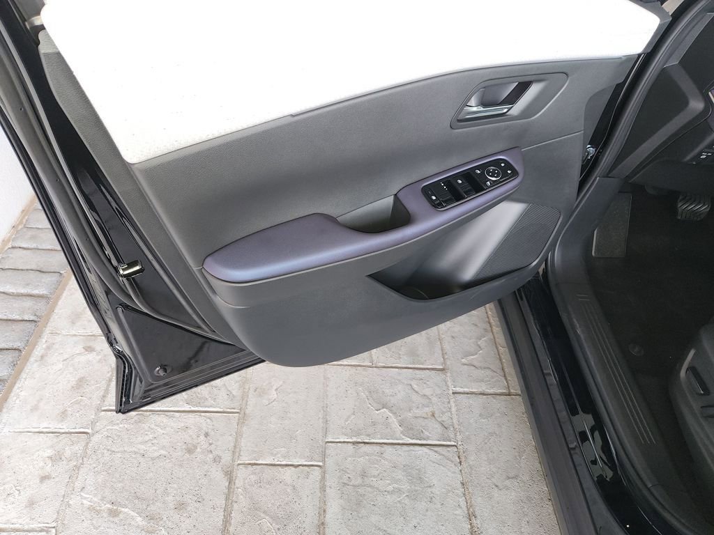 New 2026 Nissan Leaf SV+ FWD image 22