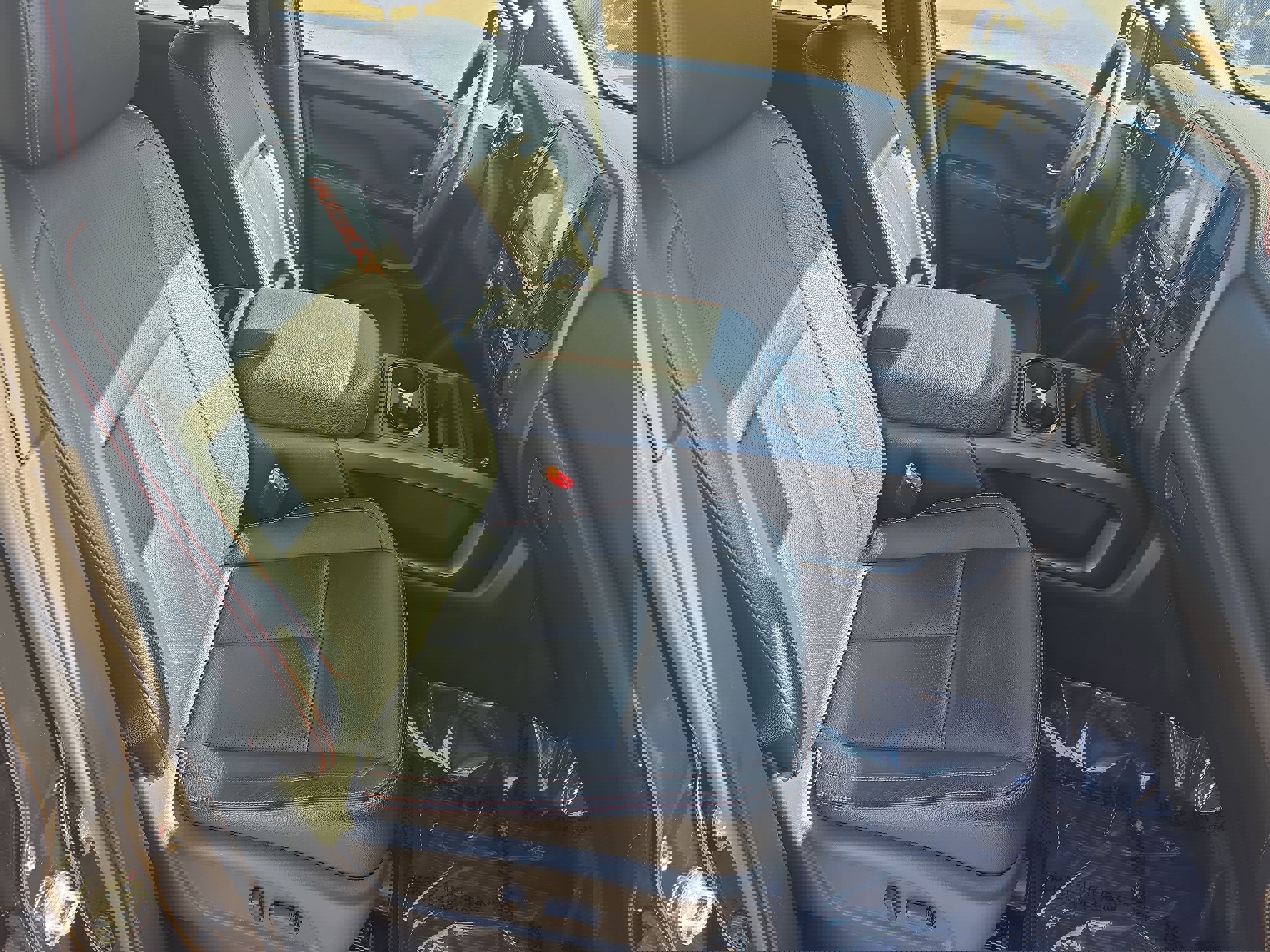 Used 2023 Nissan Titan PRO-4X w/ Pro-4x Convenience Package image 10