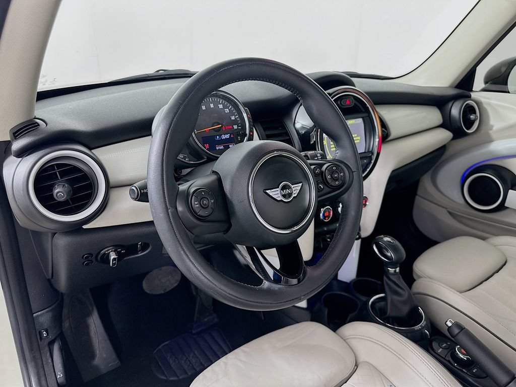 Used 2016 MINI Cooper 2-Door Hardtop FWD image 9
