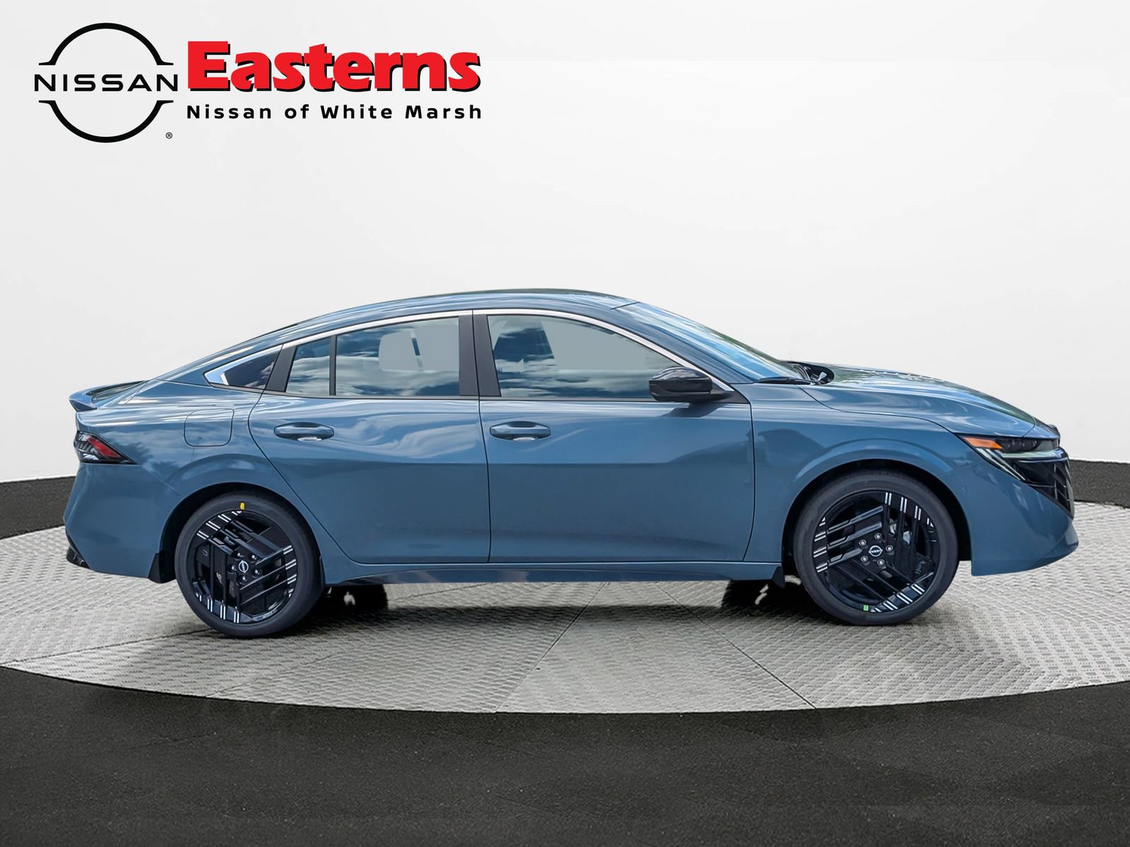 New 2027 Nissan Sentra SR w/ Floor Mat Package FWD image 5