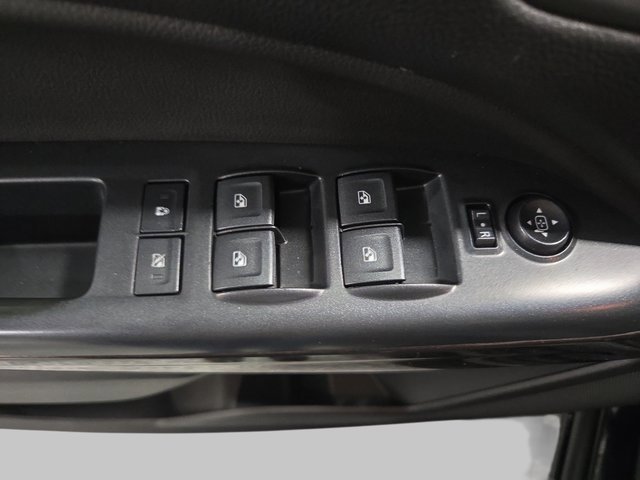 Used 2018 GMC Canyon SLE image 31