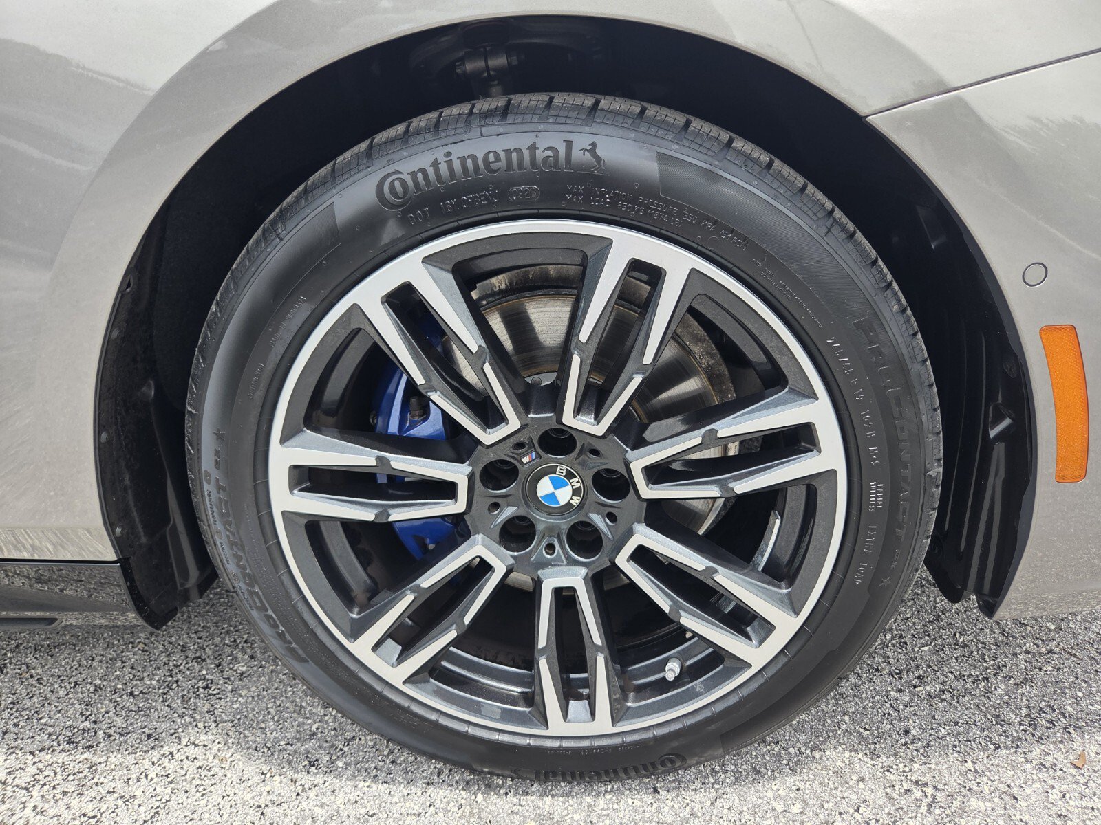 Used 2026 BMW 530i w/ M Sport Package RWD image 9