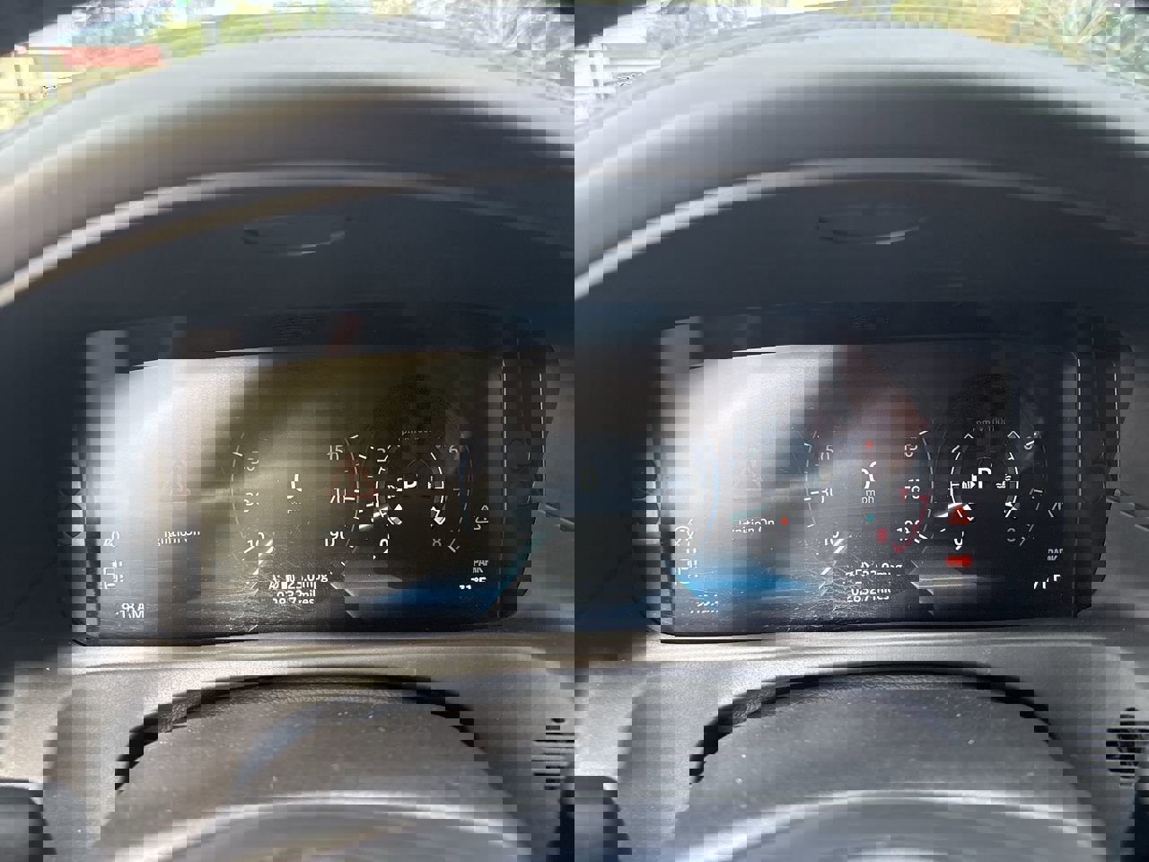 Used 2018 Jaguar XF Portfolio image 13