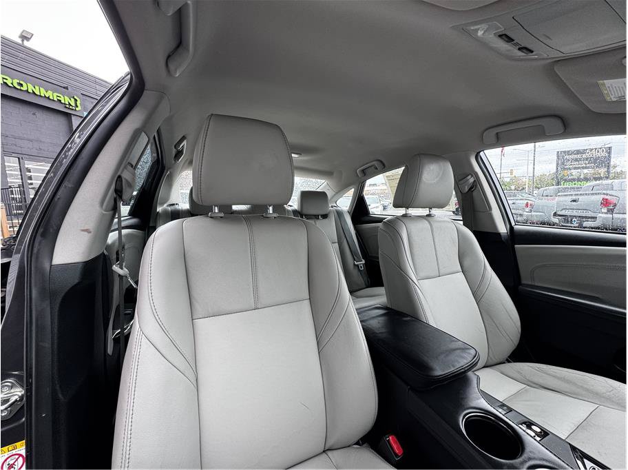 Used 2016 Toyota Avalon XLE FWD image 15