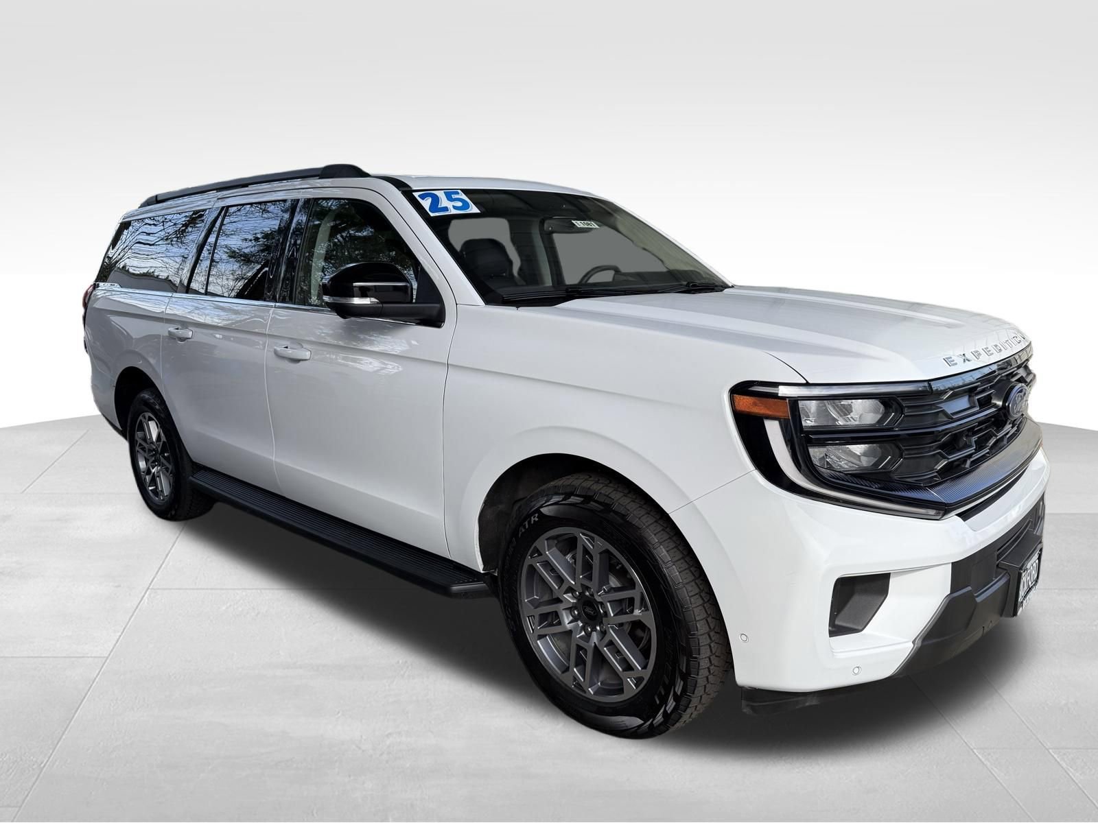 Used 2025 Ford Expedition Max Active image 3