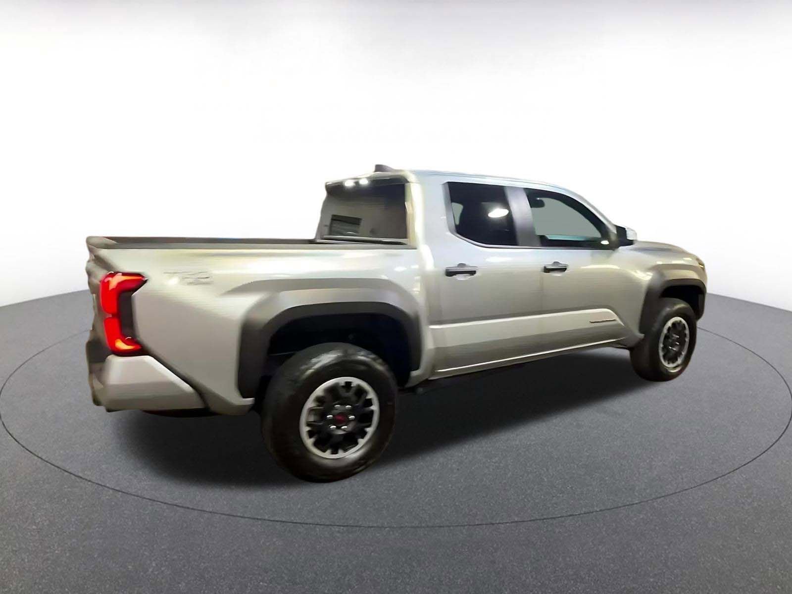 Used 2025 Toyota Tacoma TRD Off-Road image 15