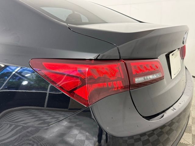 Used 2016 Acura TLX w/ Technology Package FWD image 12