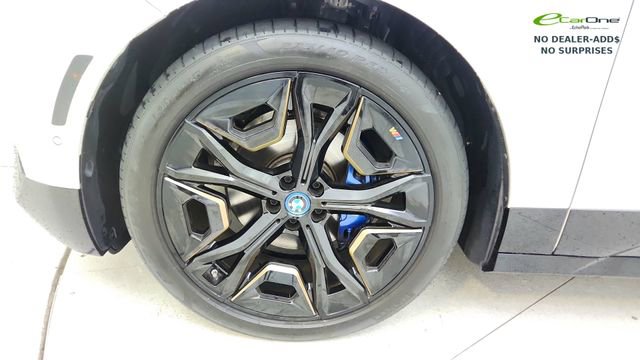 Used 2023 BMW iX M60 w/ Executive Package image 63