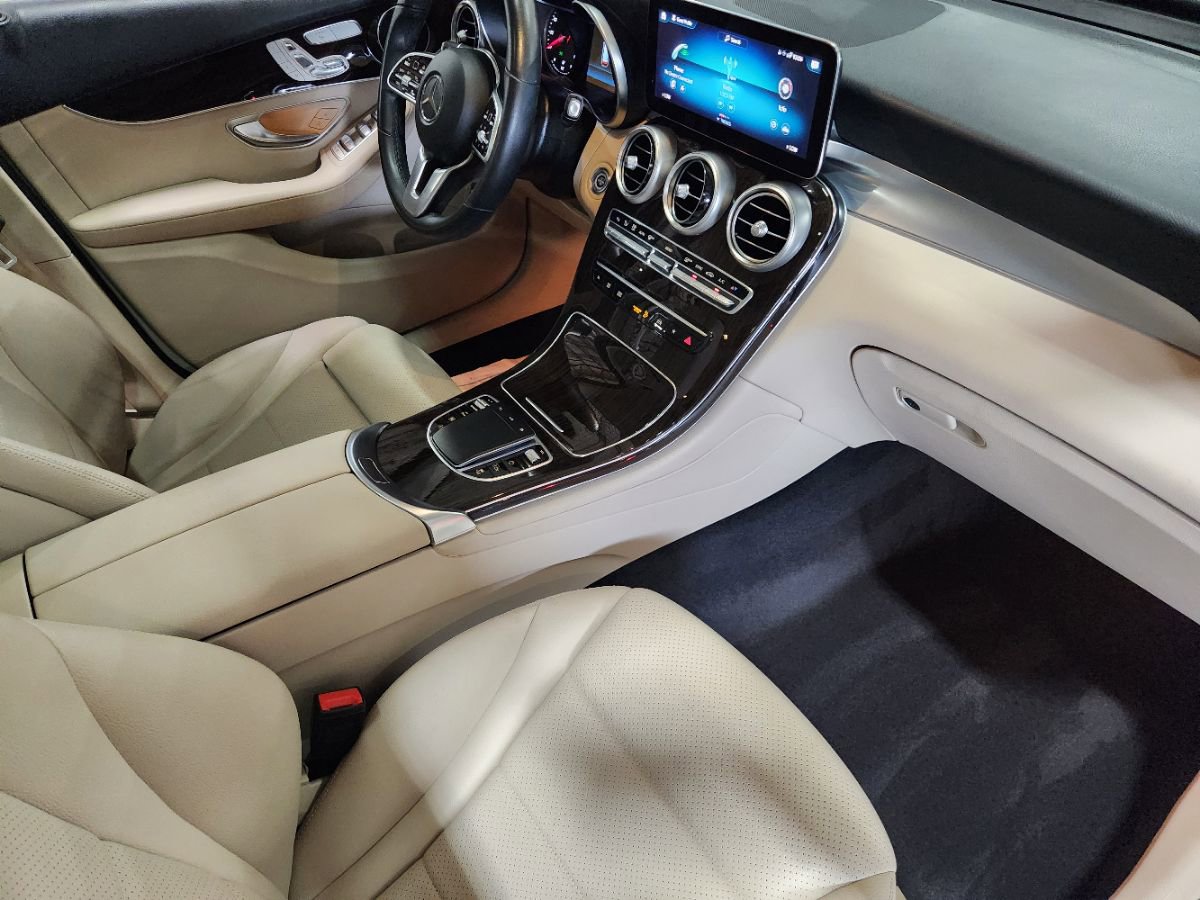 Used 2021 Mercedes-Benz GLC 300 image 25