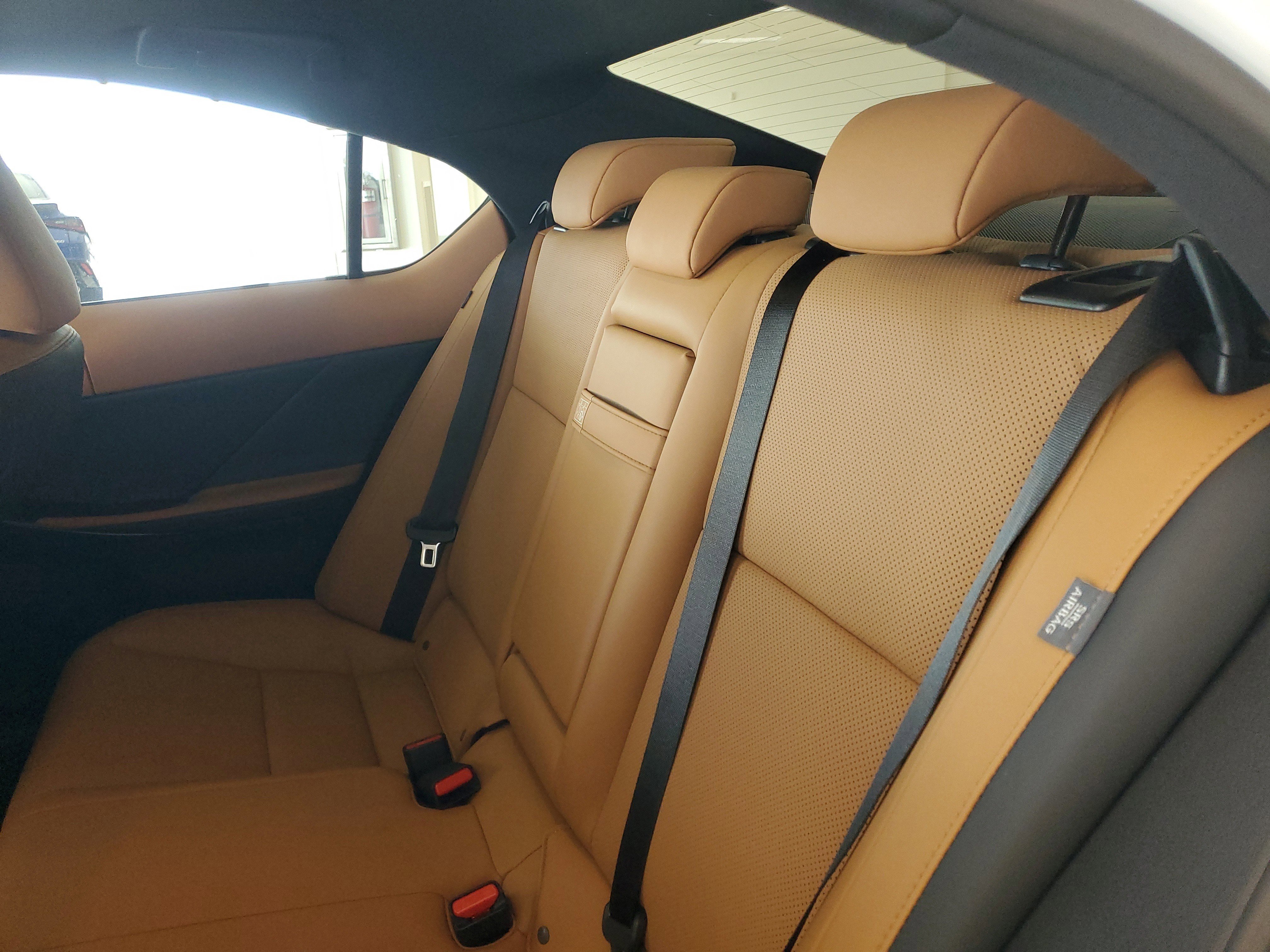 Used 2025 Lexus IS 350 F Sport w/ Accessory Package 2 RWD image 15