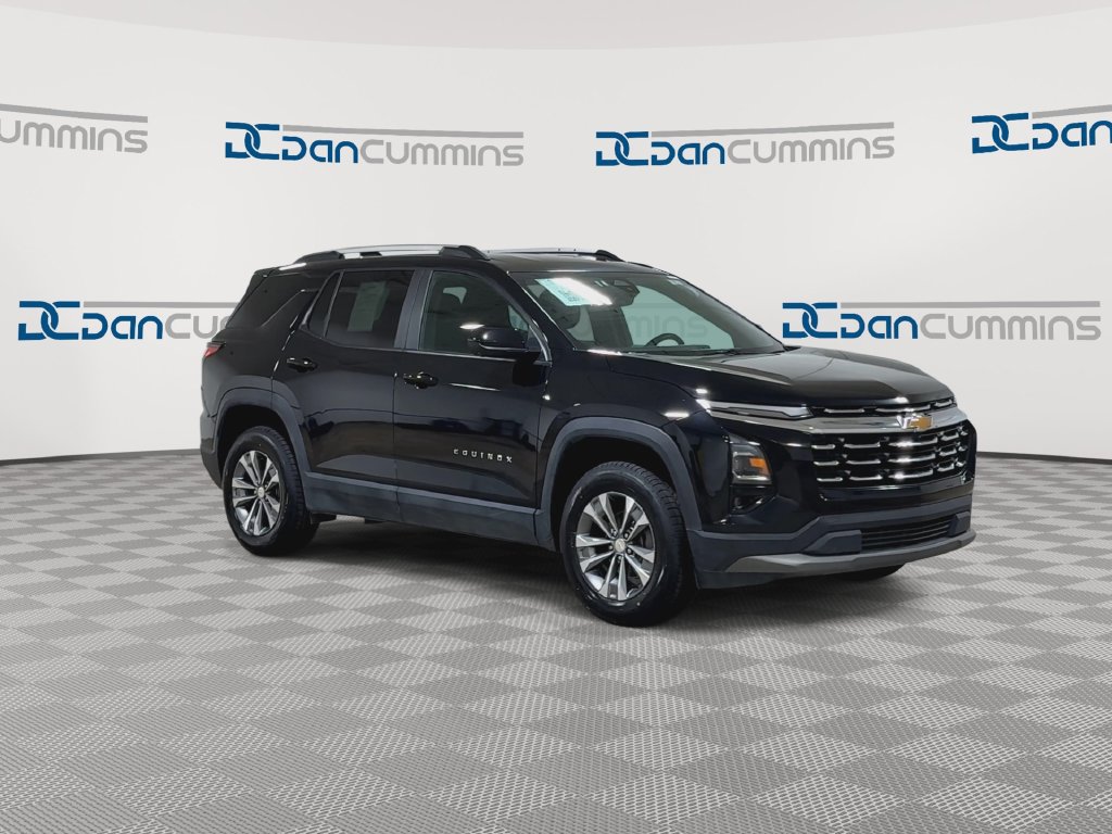 Used 2025 Chevrolet Equinox LT w/ Convenience Package II FWD image 3