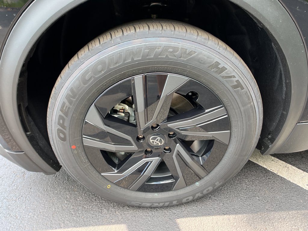 New 2026 Toyota C-HR AWD/4WD image 24