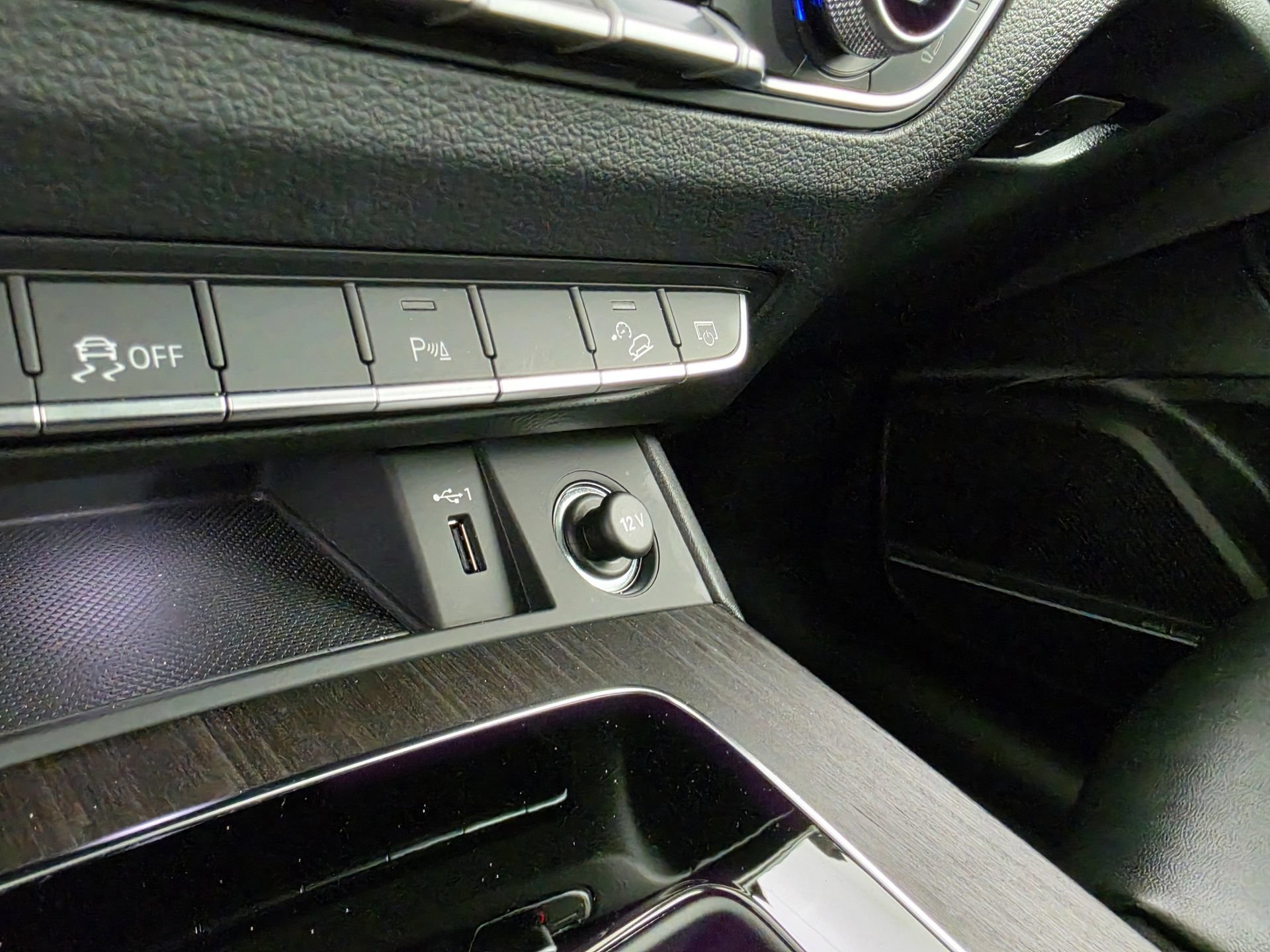 Certified 2024 Audi Q5 2.0T Premium Plus AWD/4WD image 32