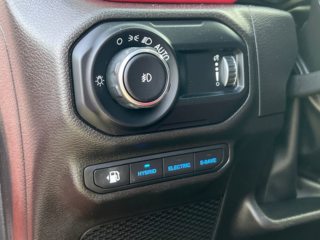 Used 2023 Jeep Wrangler Unlimited Rubicon 4xe image 33